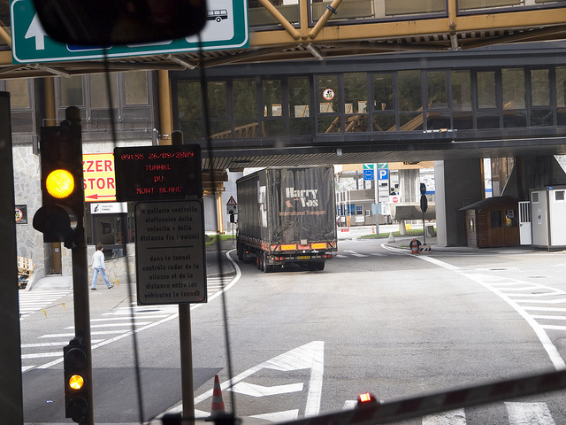 tunnel-closing