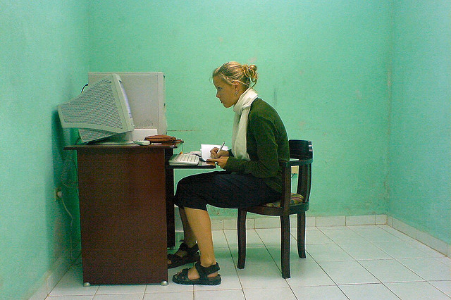 prison-computer-control-ordinateur-internet-culture-5